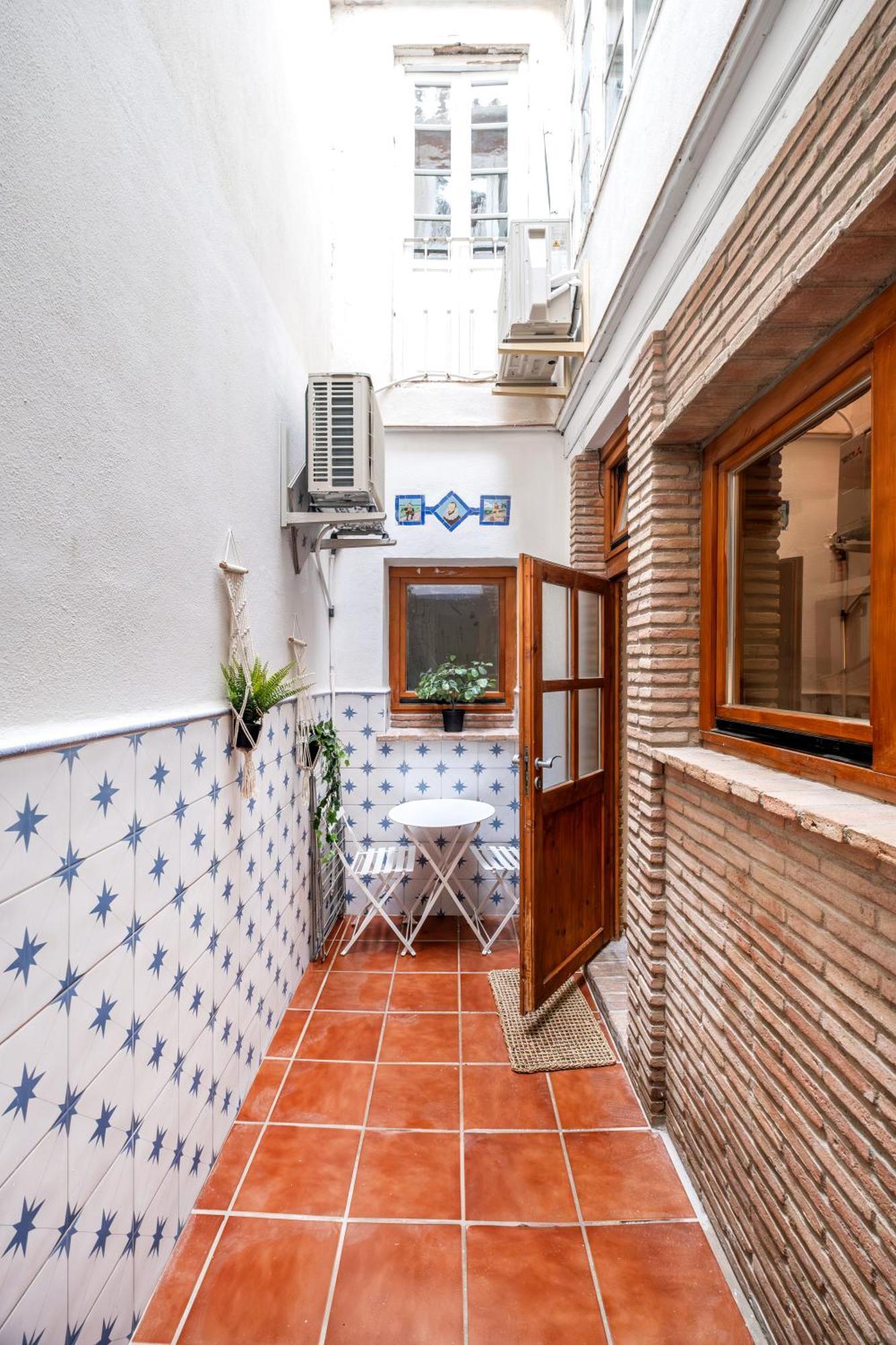 Touch My Heart Malaga City Center Apartment By Namaste Elite Exterior photo